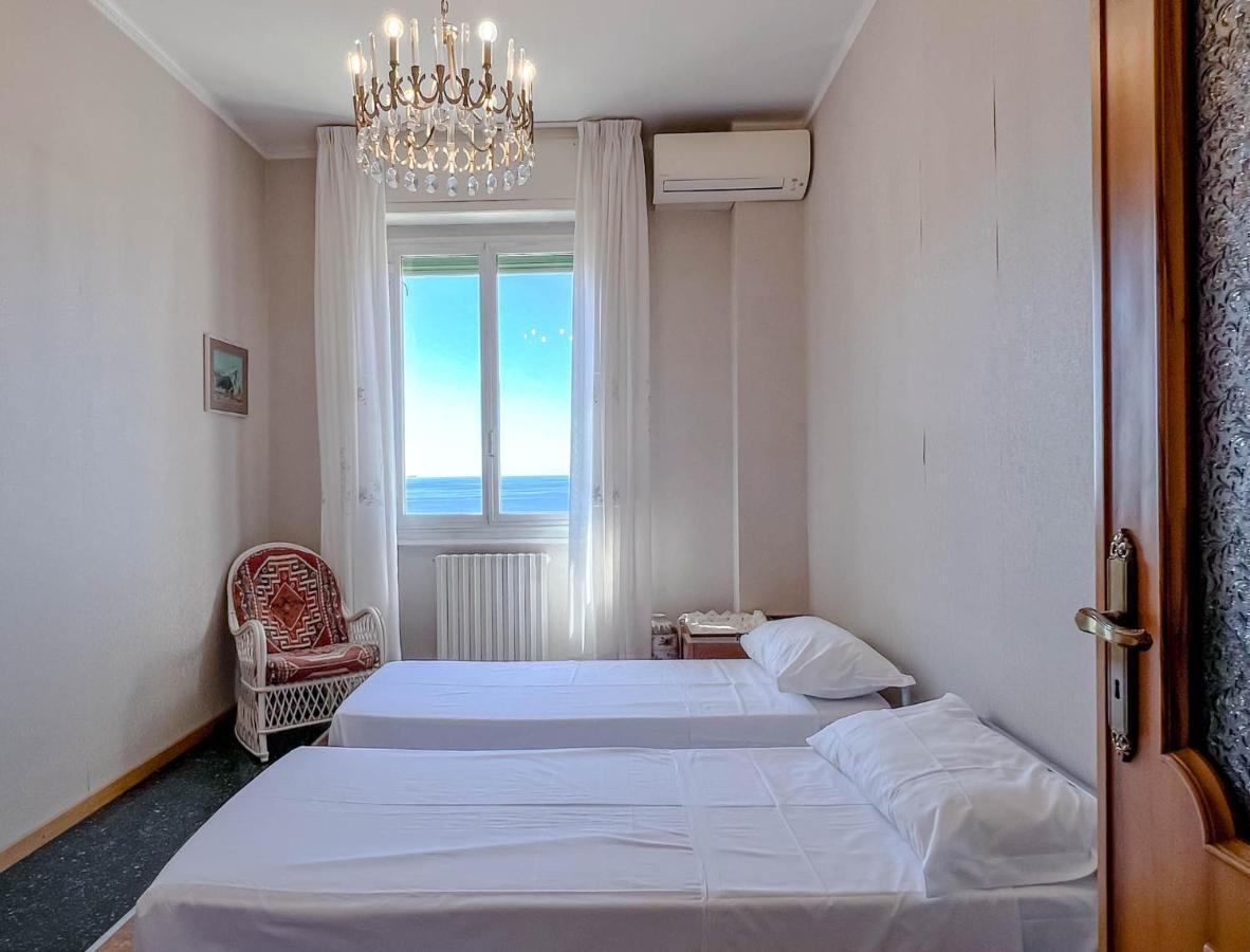 Grande Appartamento Vista Mare Вараце Екстериор снимка