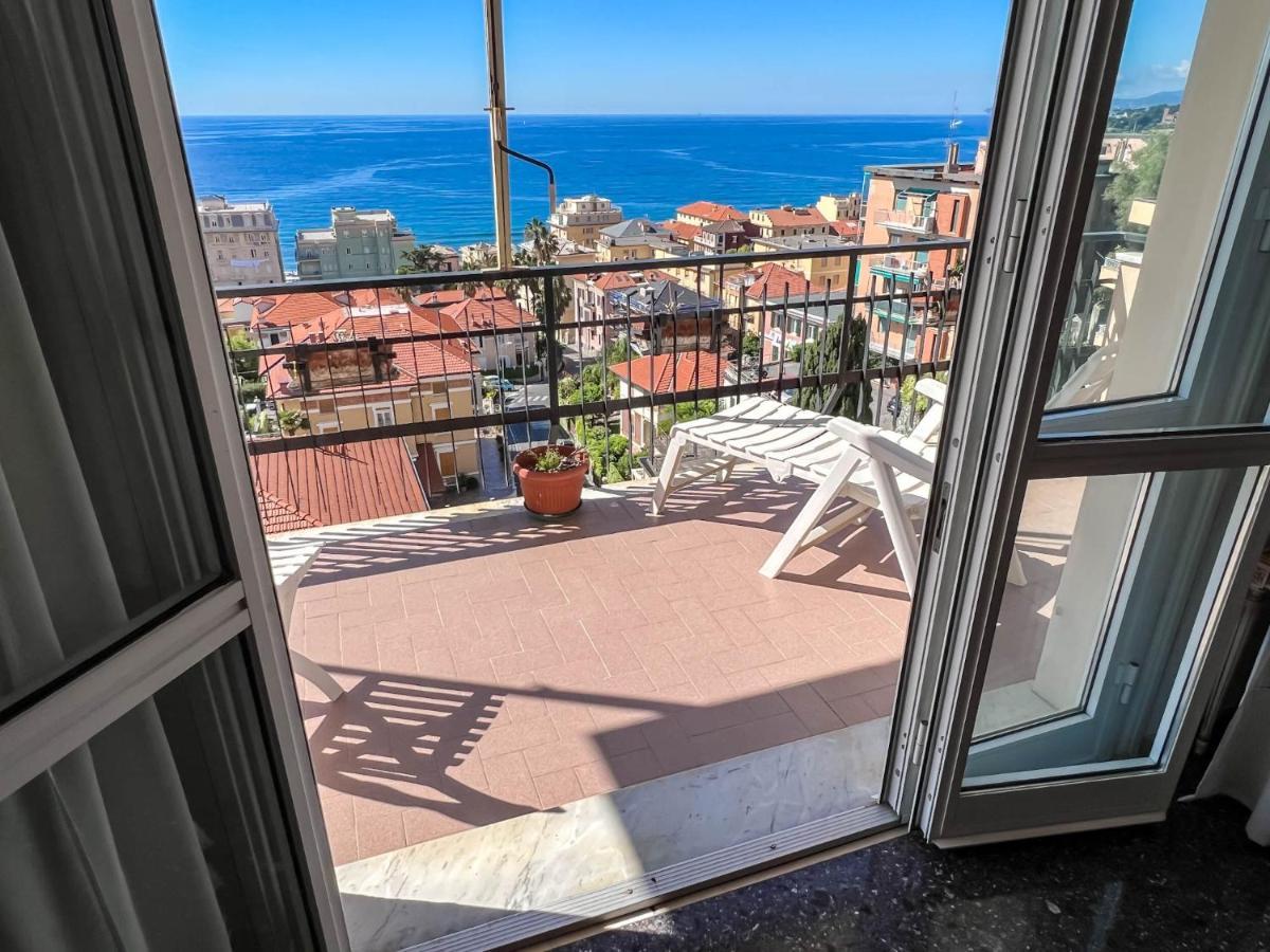 Grande Appartamento Vista Mare Вараце Екстериор снимка